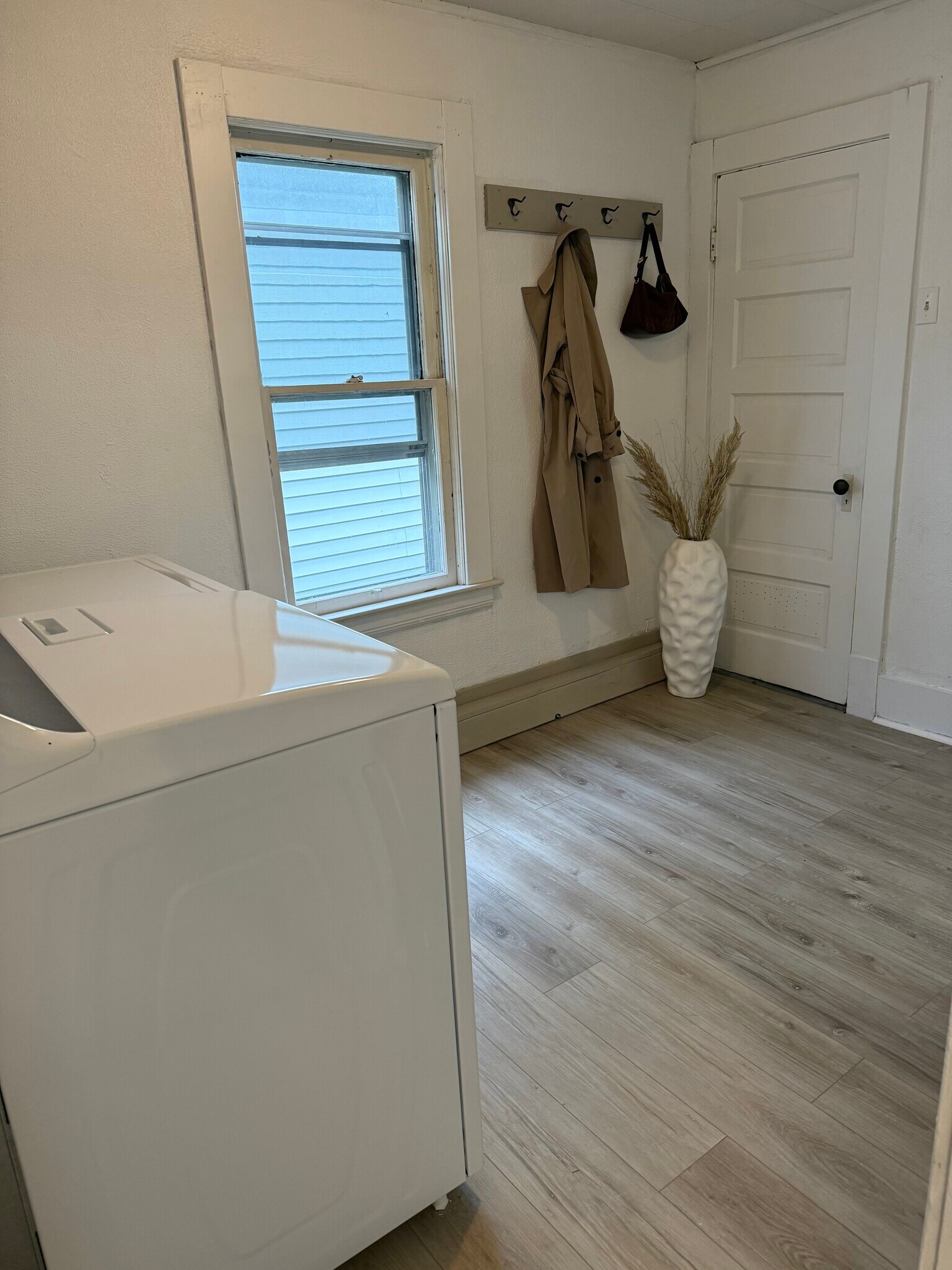 Building Photo - 1825 Clover Ave