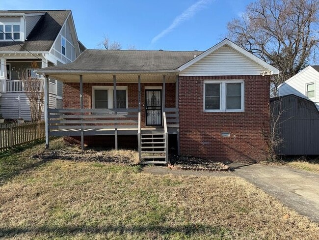 Building Photo - Spacious 4 Bedroom in North Nashville - Minutes from Downtown