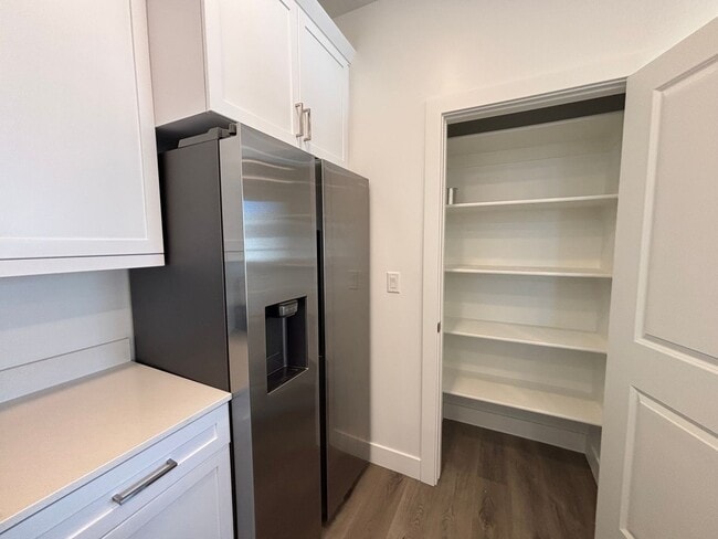 Building Photo - 1 BEDROOM APARTMENT FOR RENT IN DESERT COLOR!