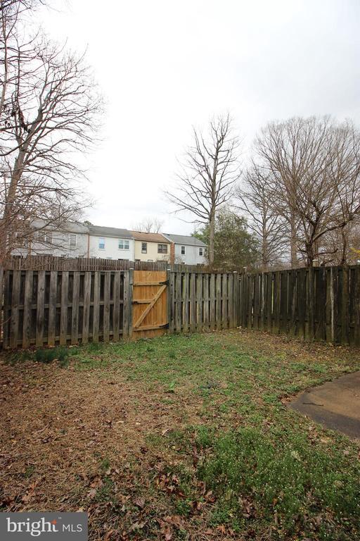 Building Photo - 7765 Brandeis Way