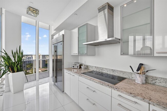 Building Photo - 4100 Island Blvd