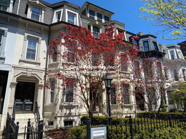 Building Photo - 1611 Tremont St