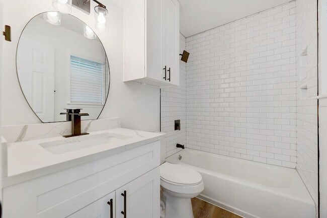 Building Photo - 8312 Bowling Green Dr