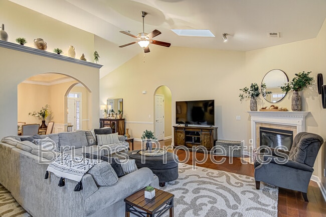 Building Photo - 4077 Cosway Ct