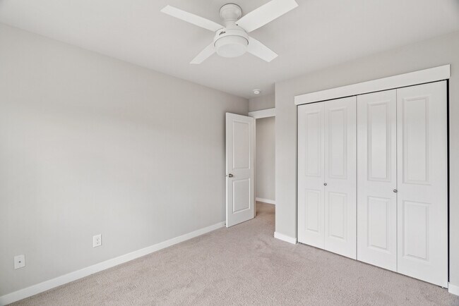 Building Photo - 6813 Sweetgum Ave NE