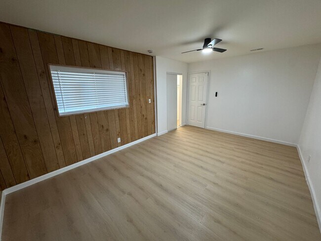 Building Photo - 3 Bedroom Home in Mt. Helix