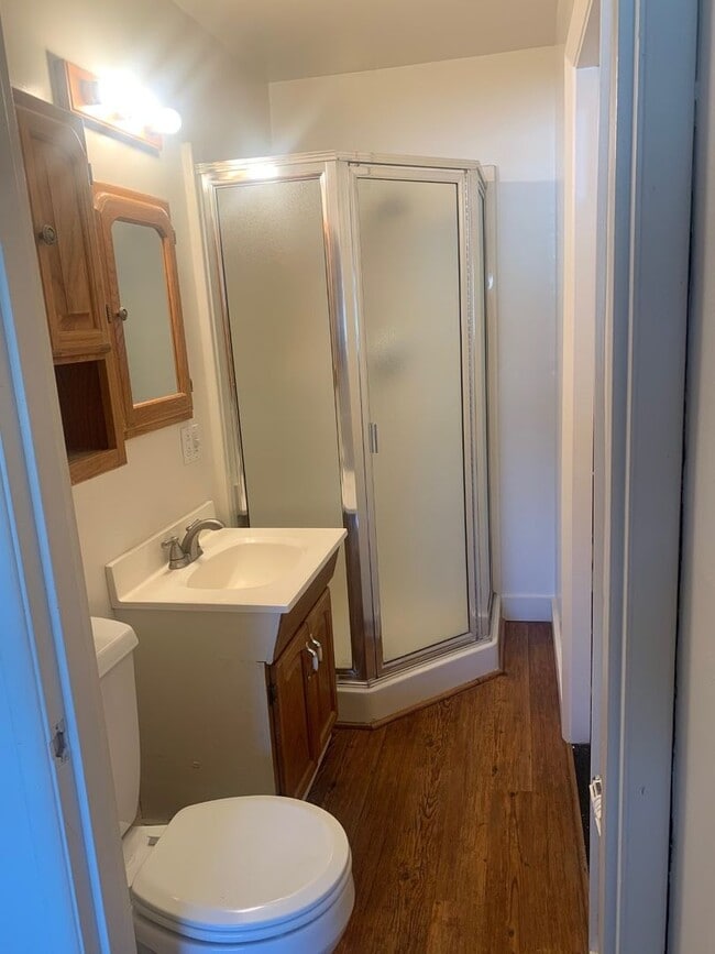 Building Photo - 3 bedrooms, 2 Baths Ranch Home with Large, Fenced Yard in the River Crest Neighborhood!