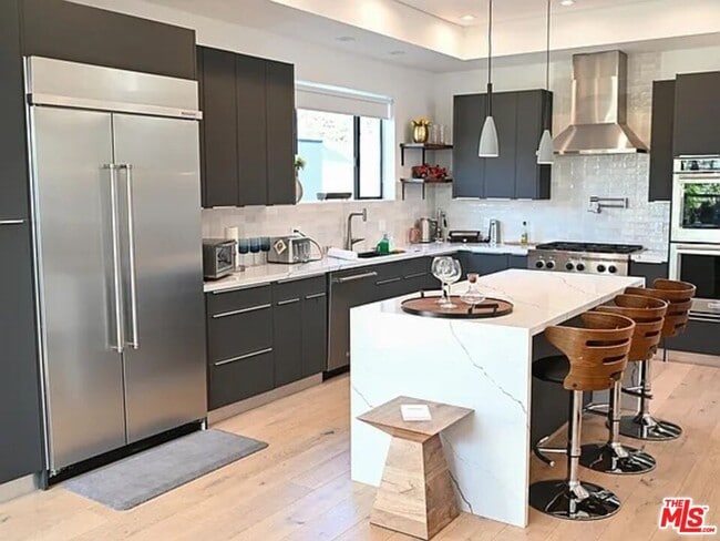 Primary Photo - 1410 Coronado Terrace