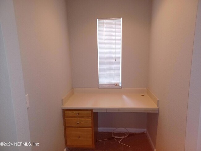 Building Photo - 10075 Gate Pkwy N