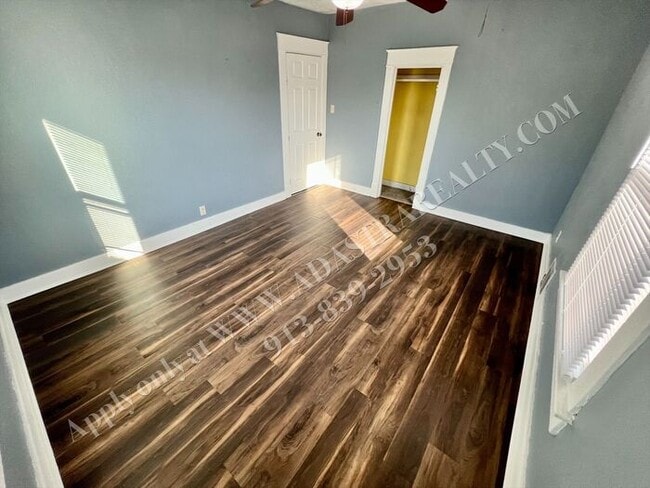 Building Photo - Cozy 4 Bed 2 Bath Home in KCK-Available NOW!!