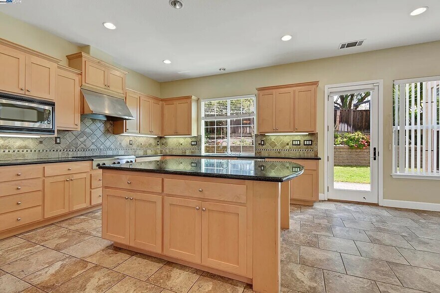 Building Photo - 3100 Tewksbury Way