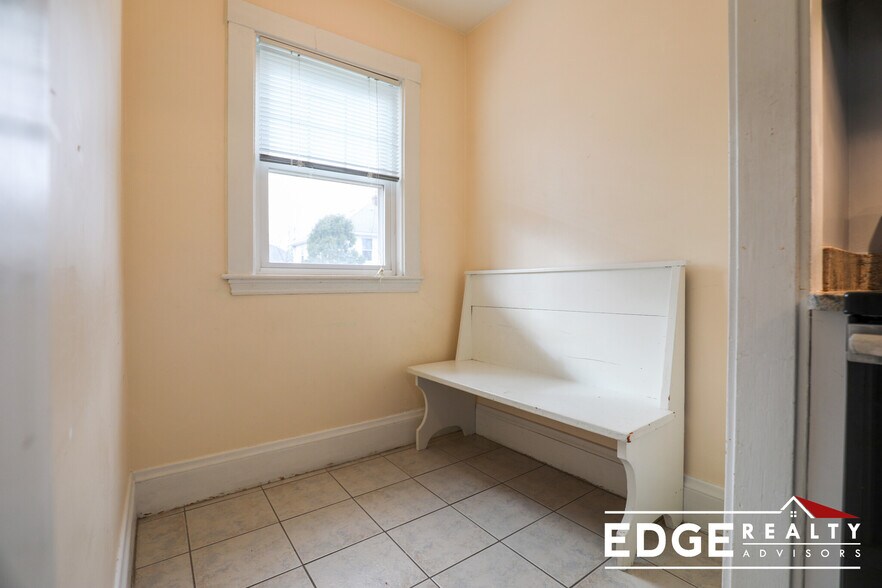 Building Photo - 31 Benjamin Rd