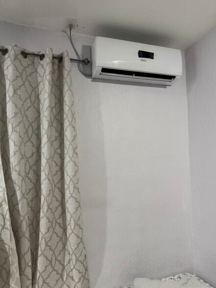 Building Photo - 4181 NW 34th Way