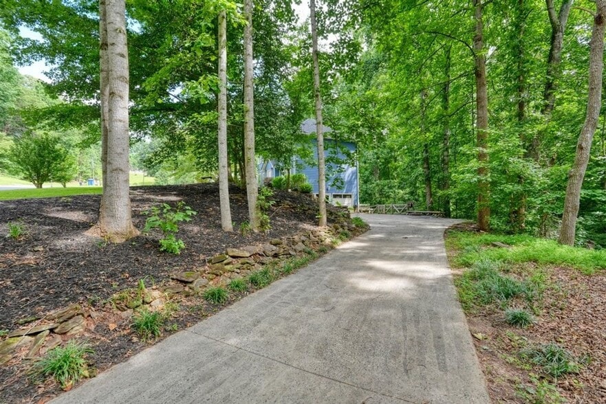 Building Photo - 2245 Mills Wood Run