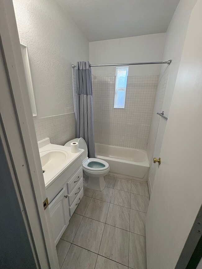 Building Photo - 309 Laurel St