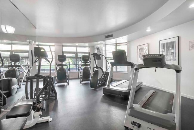 Building Photo - 3 Bayside Village Pl