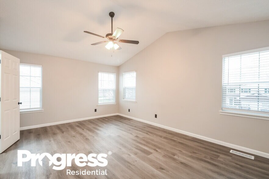 Building Photo - 2136 Walnut Meadow Ct