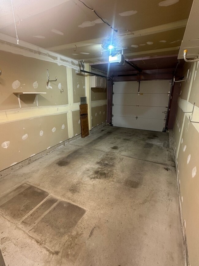 Building Photo - 2577 Warm Springs Ln