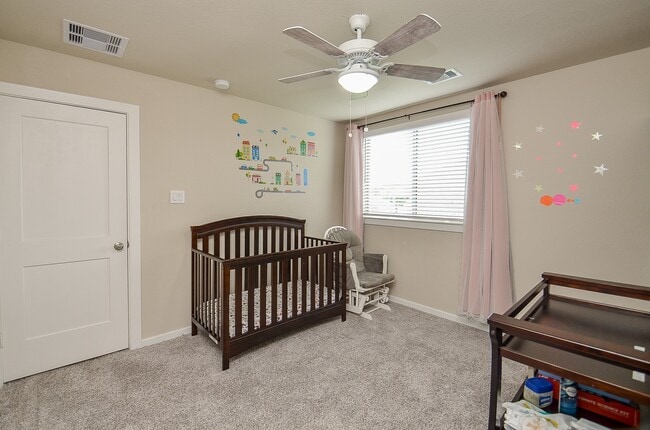 Building Photo - 6807 Vista Ledge Dr