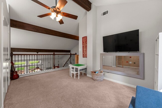 Building Photo - 248 S Pathfinders Cir