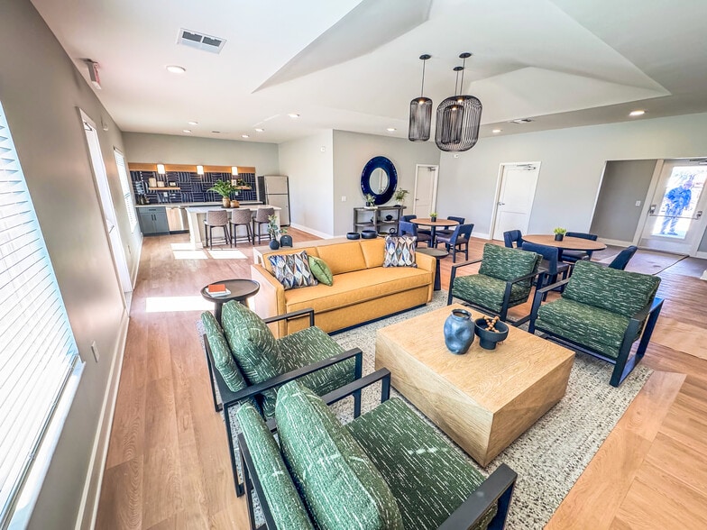 Primary Photo - Addison Grove