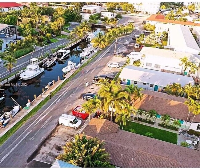 Primary Photo - 3208 Canal Dr