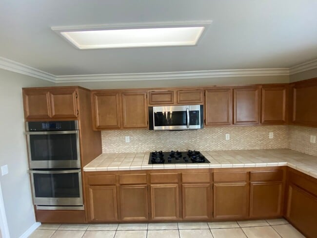 Building Photo - Temecula 4 Bedroom + Loft & Office Available in July