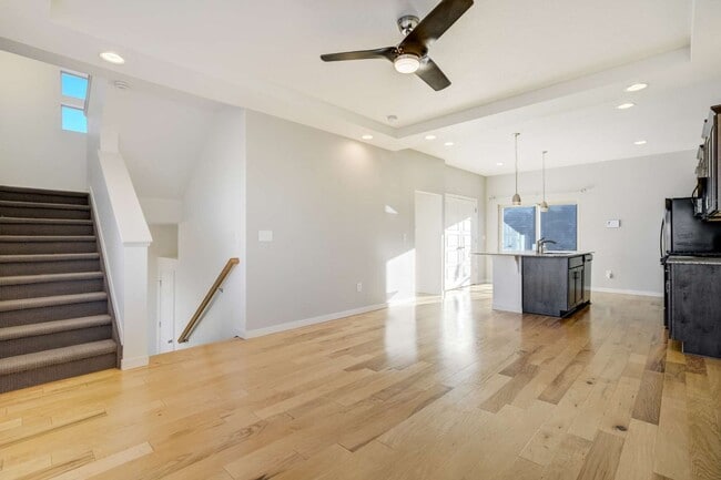 Building Photo - New Interior Paint! Shorter Lease Terms Av...