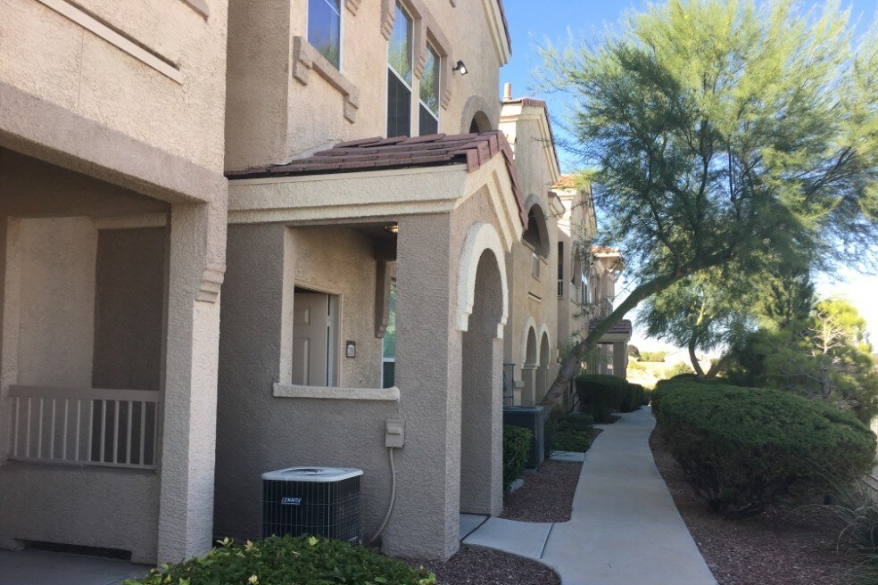 Condo Entrance - 10550 W Alexander Rd