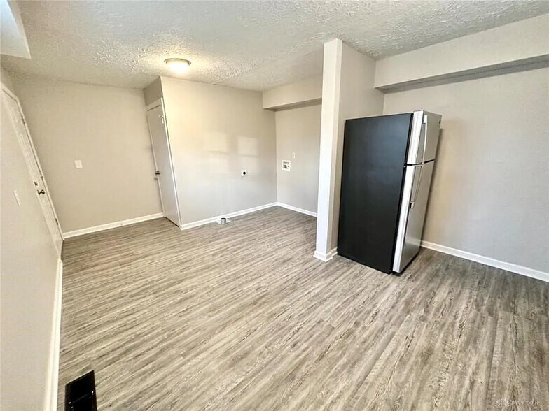 Building Photo - 3210 Illinois Ave