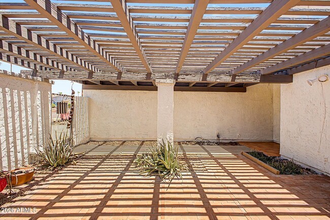 Building Photo - 8689 E Roosevelt Cir