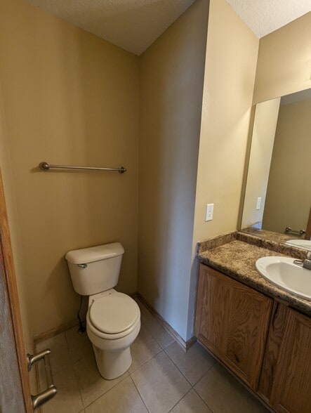 Building Photo - 3119 SW Sharmin Lane