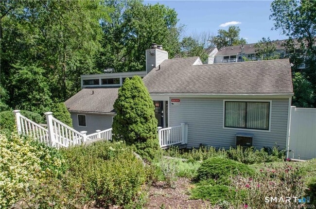 Building Photo - 57 Brookwood Dr