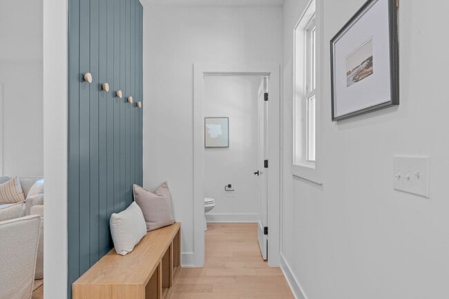 Building Photo - **OFFERING RENT PROMOTION FOR FIRST 6 MONTHS, REFUNDABLE APPLICATION FEES & $200 MOVE IN PROMOTIO...