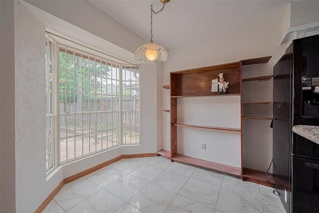 Building Photo - 12111 Pompano Ln