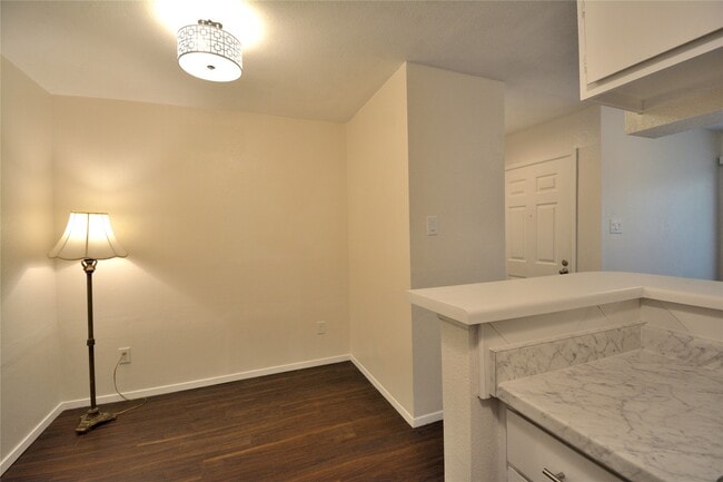 Building Photo - 18800 Egret Bay Blvd