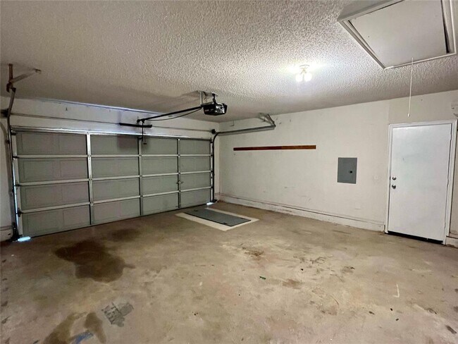 Building Photo - 12408 SW 12th St