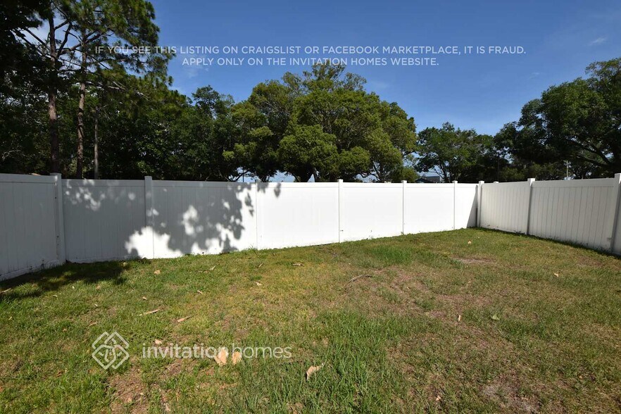 Building Photo - 209 Kittery Ln