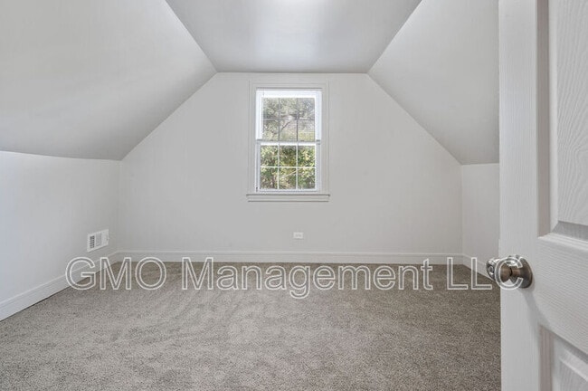 Building Photo - 7050 S Throop St