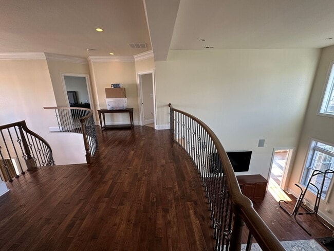 Building Photo - 124 Odyssey Dr