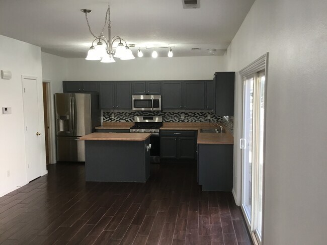 Building Photo - 10852 Arezzo Dr NW