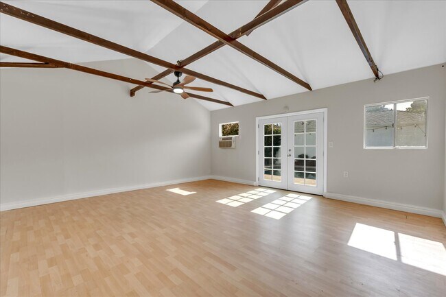 Bonus Room in Garage - 4710 Cartwright Ave