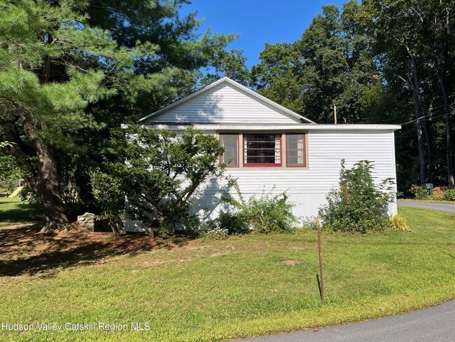 Building Photo - 14 Oak Dr