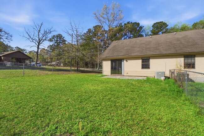 Building Photo - Ash St Ex