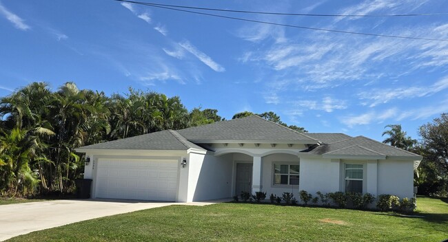 Primary Photo - 5996 NW Baynard Dr
