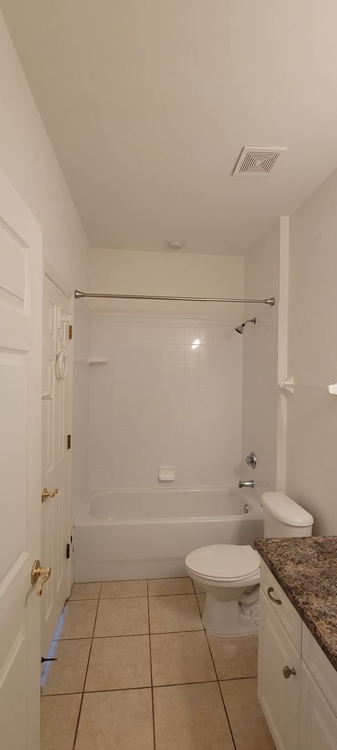 Building Photo - Charming 2/2 townhouse in Eagle Trace
