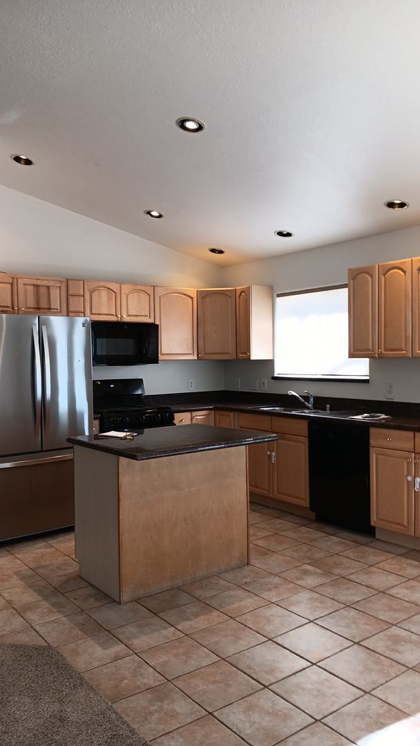 Building Photo - 49 Driftwood Dr