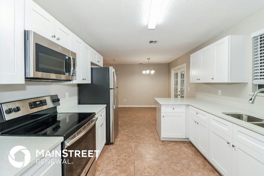 Building Photo - 2633 Sandusky Ave E