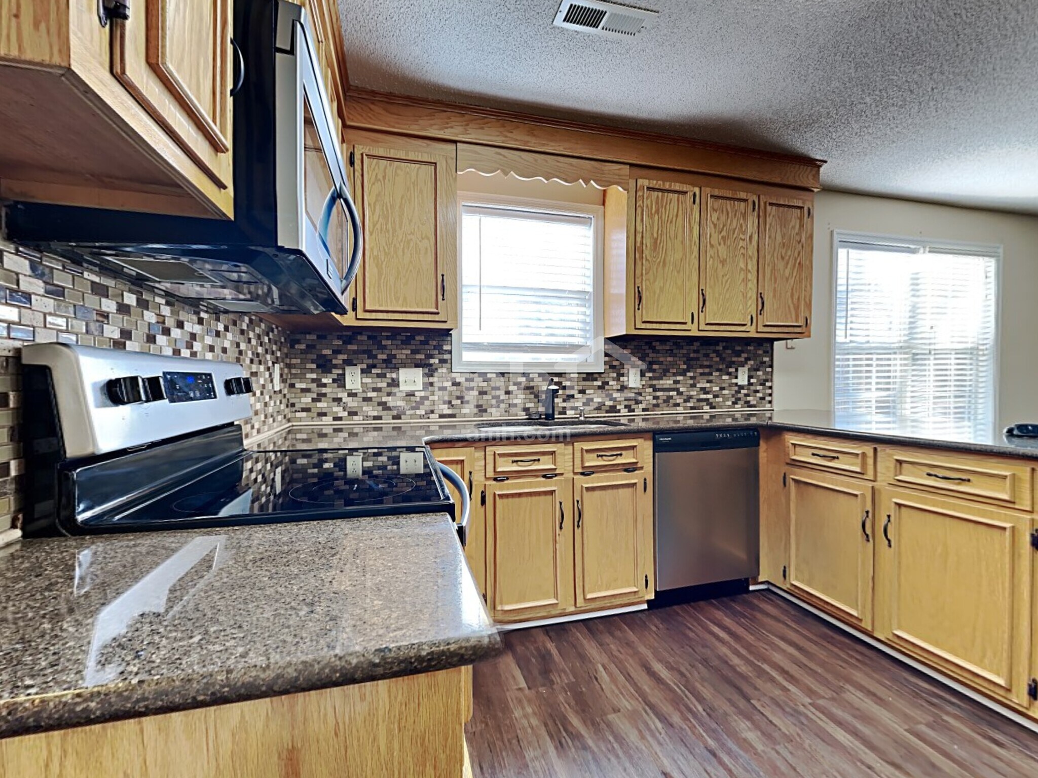 Building Photo - 110 Holbrook Ln