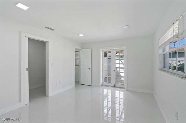 Building Photo - 13880 Lazy Ln